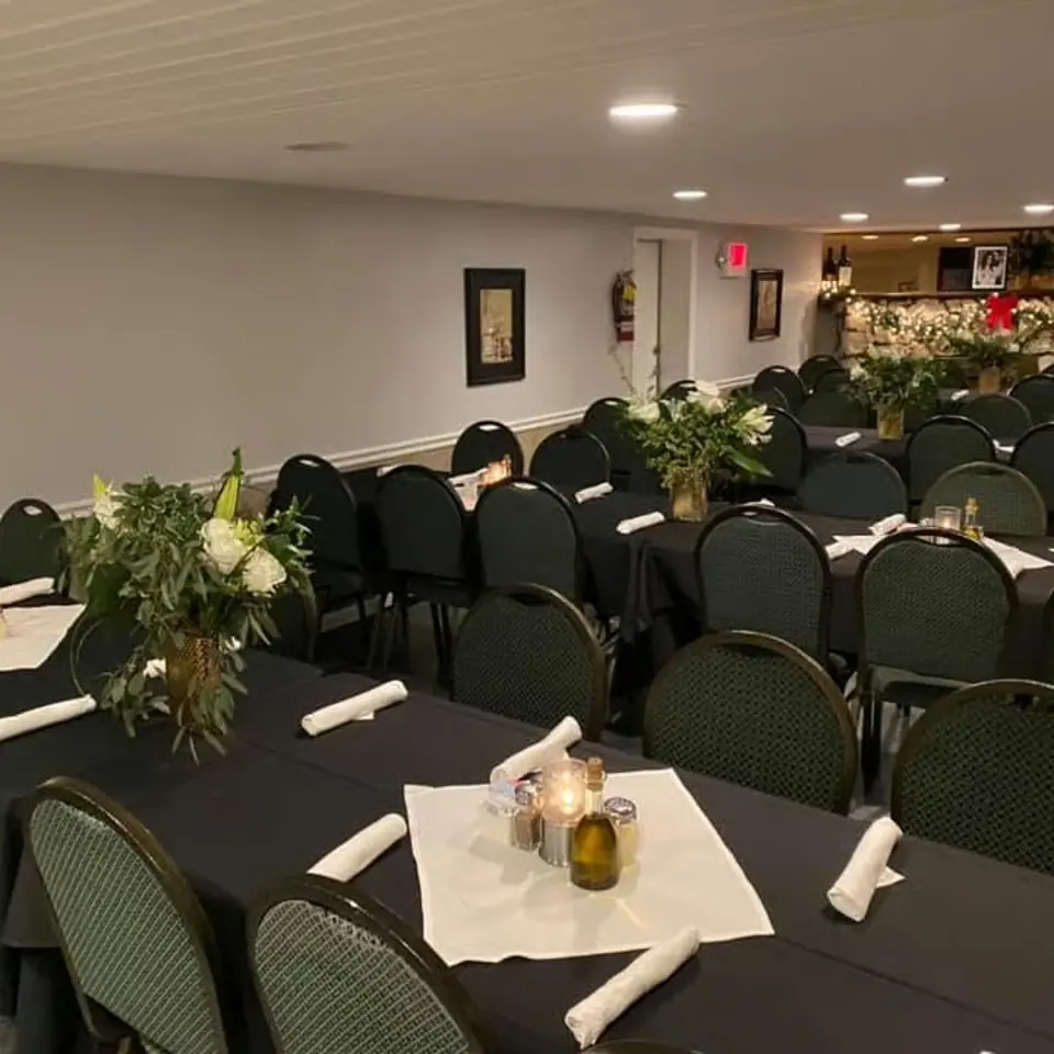 Mama's On The Hill private dining 3