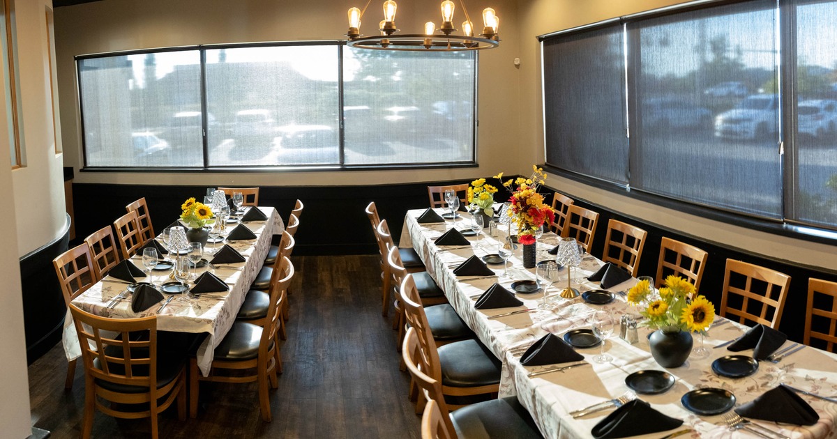Lindbergh Room at Walnut Grill