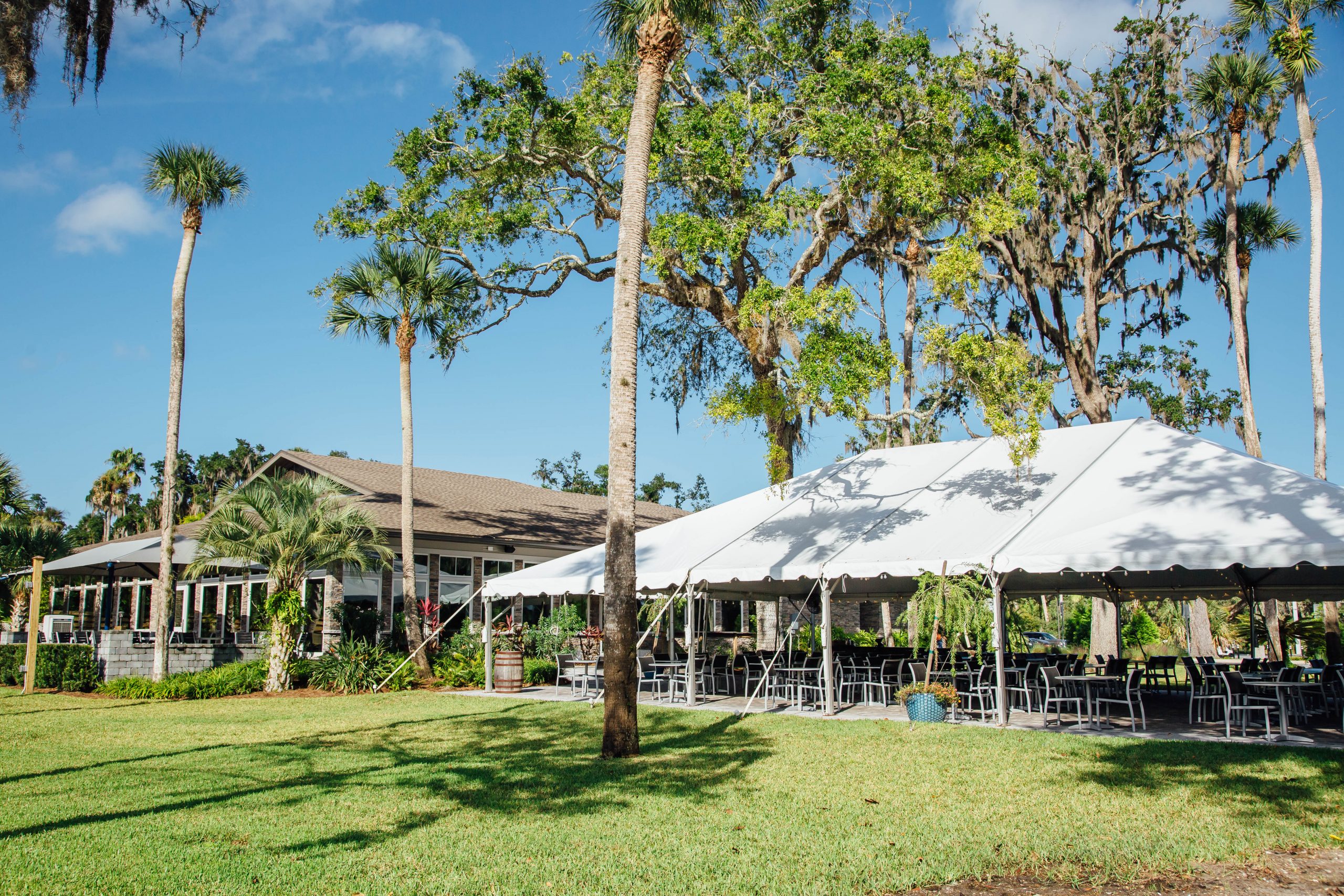 The Lawn / Dockside at Valley Smoke