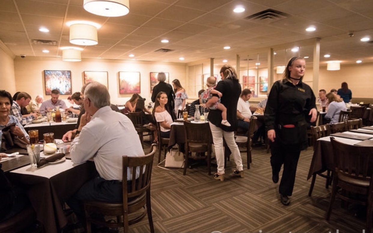 Sno's Seafood & Steak private dining 2
