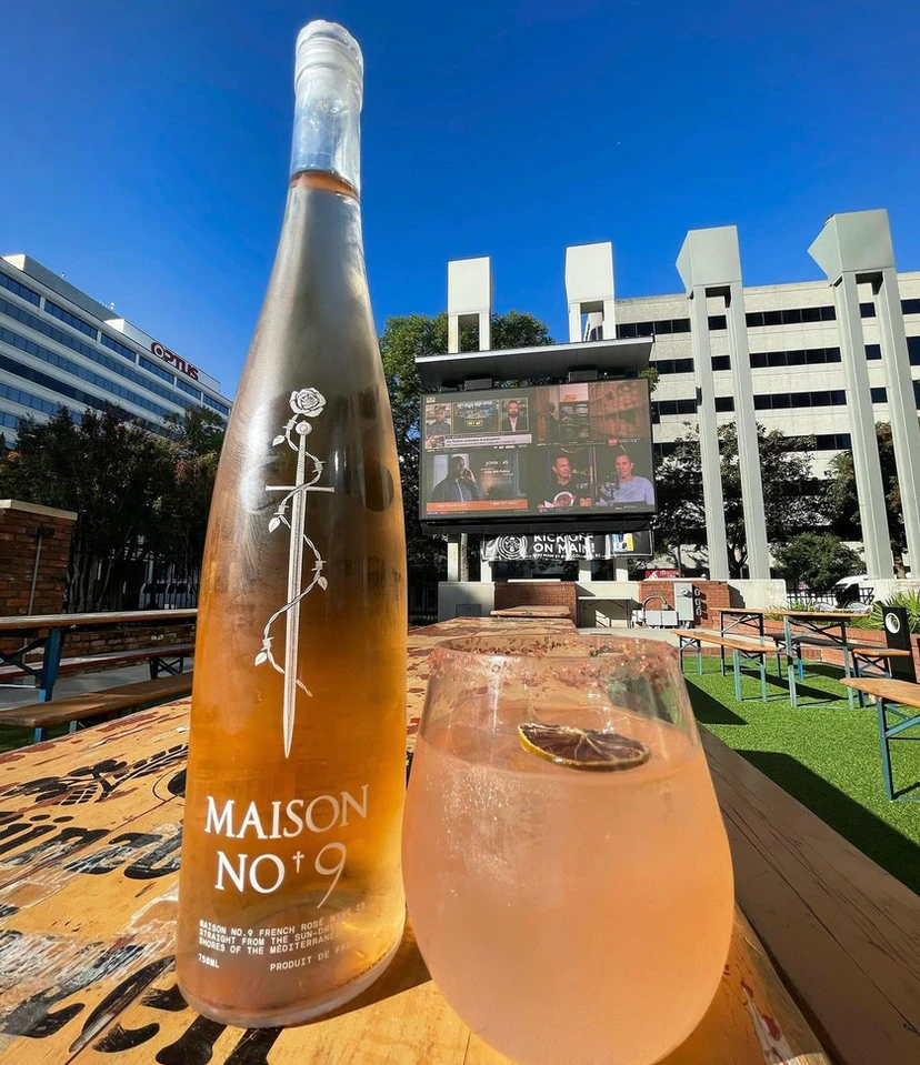 Front Patio at Market on Main