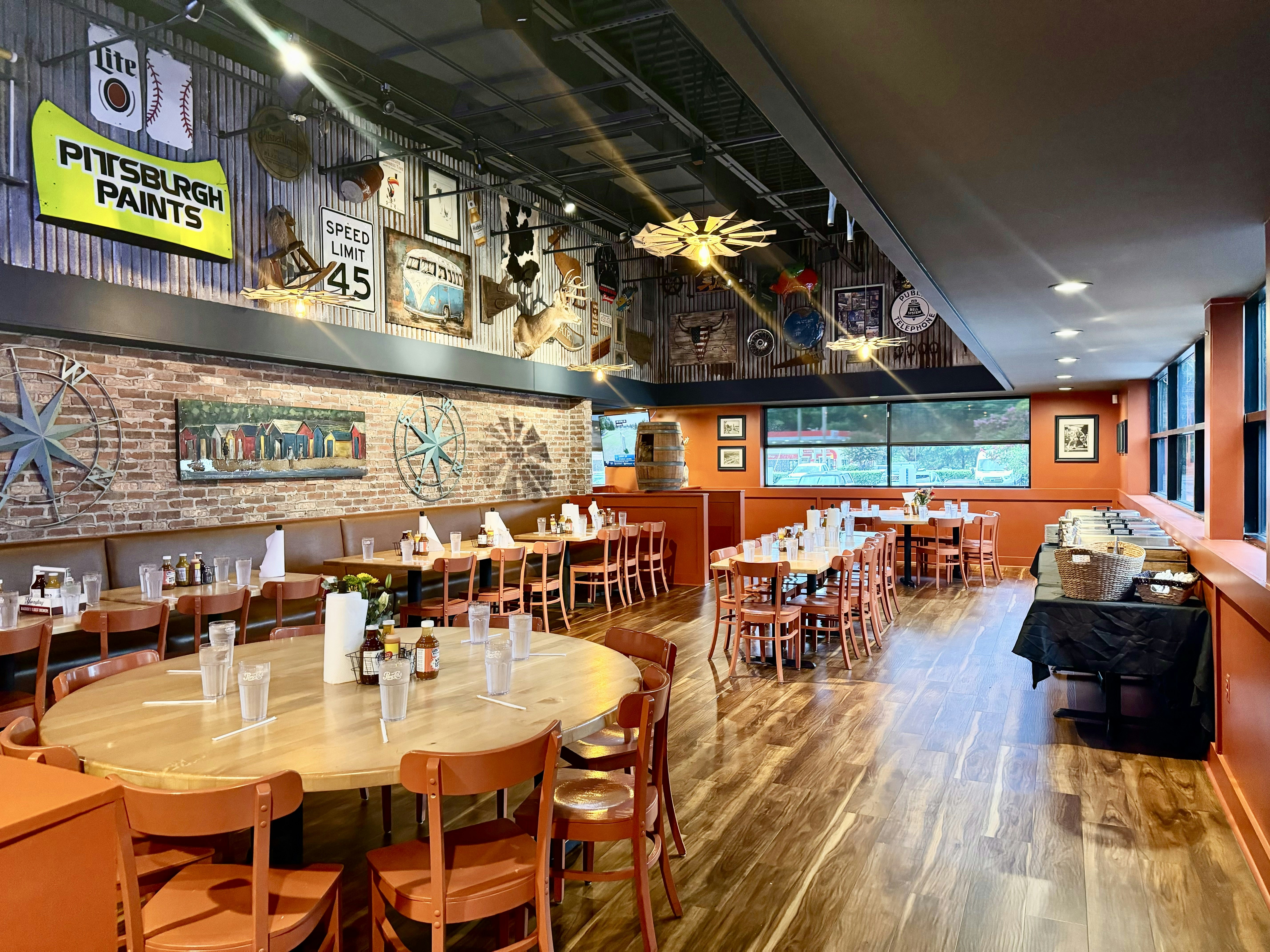 Private Dining Room at Little Richard’s Bar-N-Que