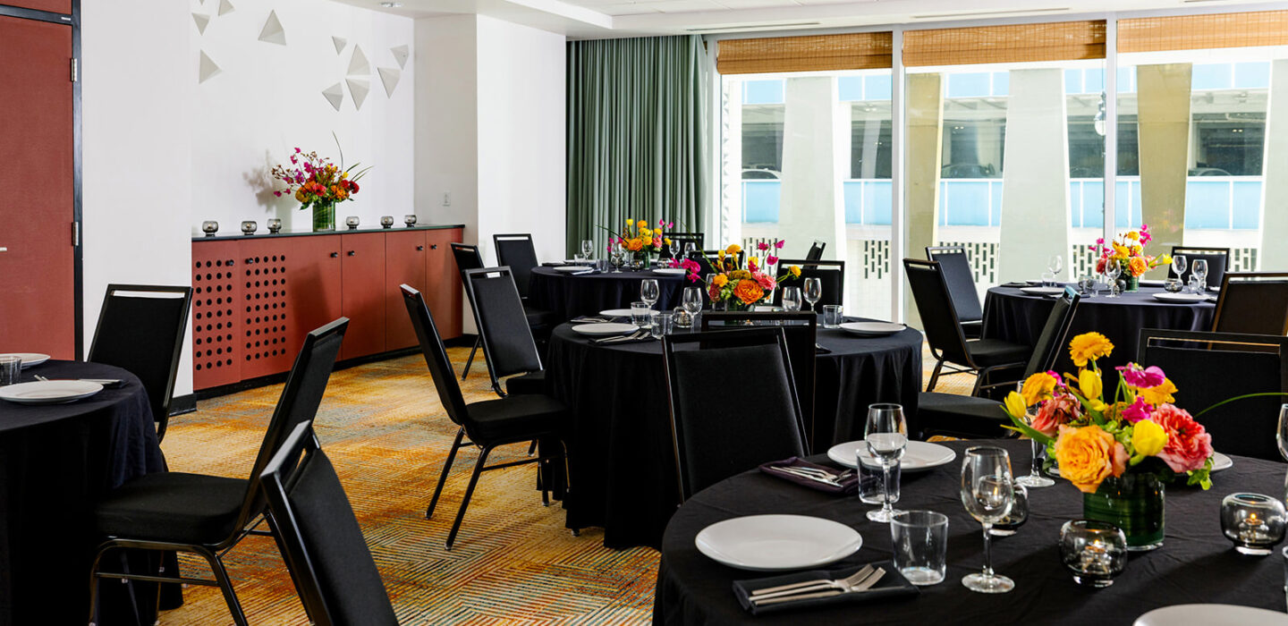 Private Dining – Mezzanine Room at The Durham Hotel