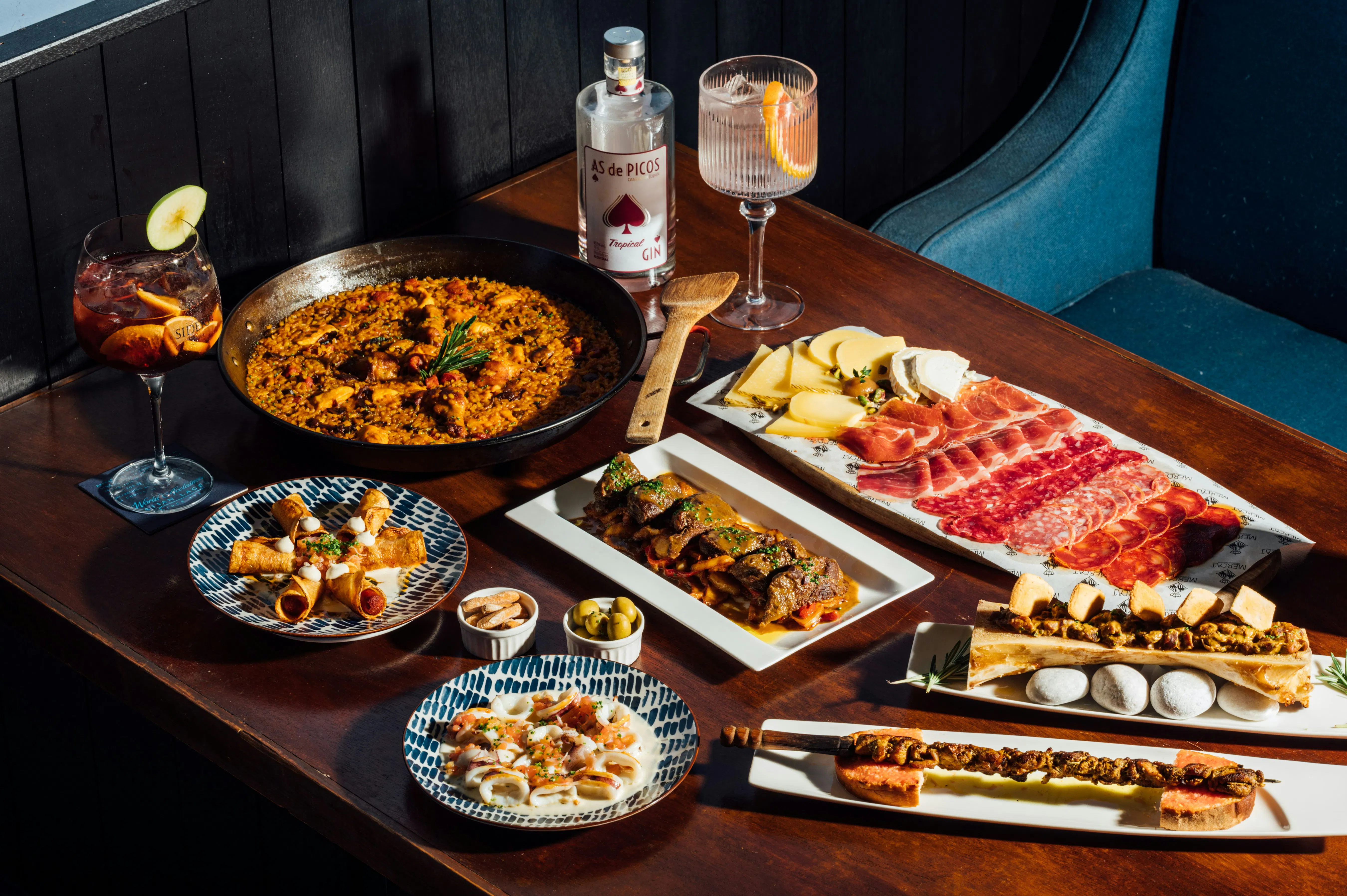 Private rooms at Debajo Tapas