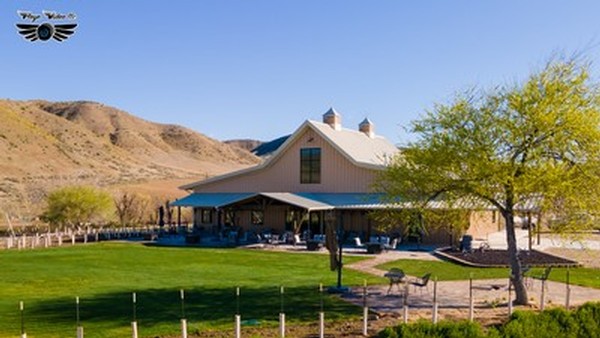 3 Horse Ranch Vineyards private dining 2
