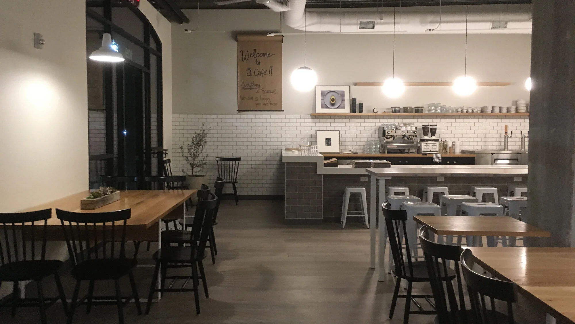 Full restaurant buyout at ā café