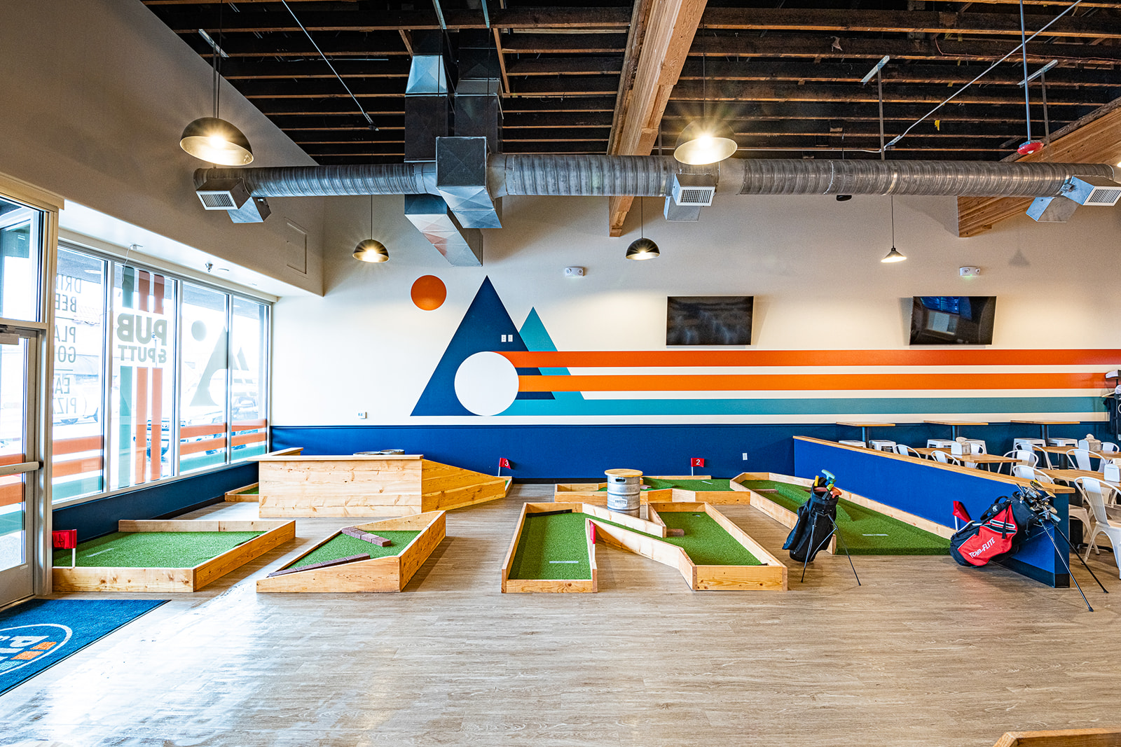 Pub & Putt private dining 2