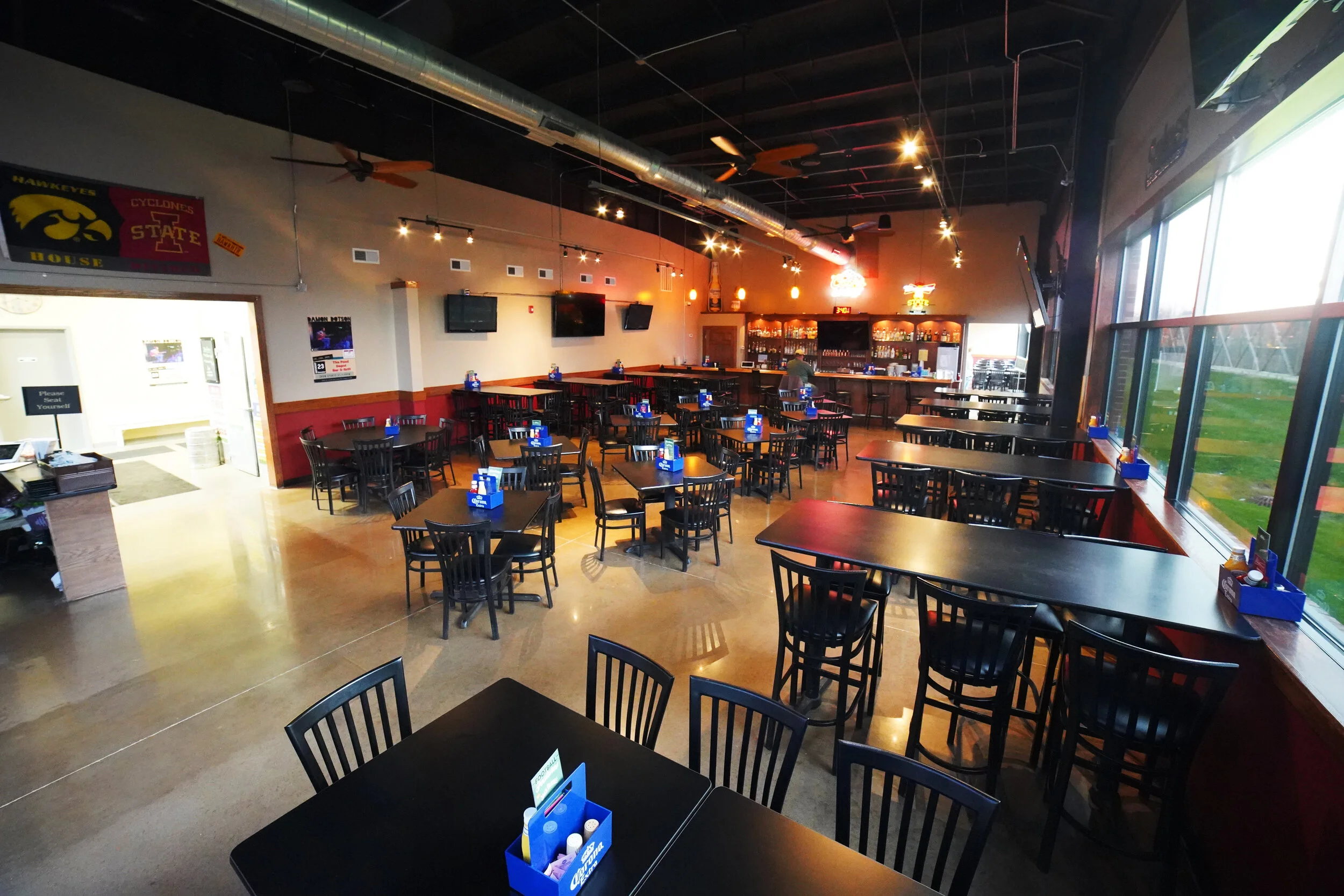 Food Depot Bar and Grill private dining 4