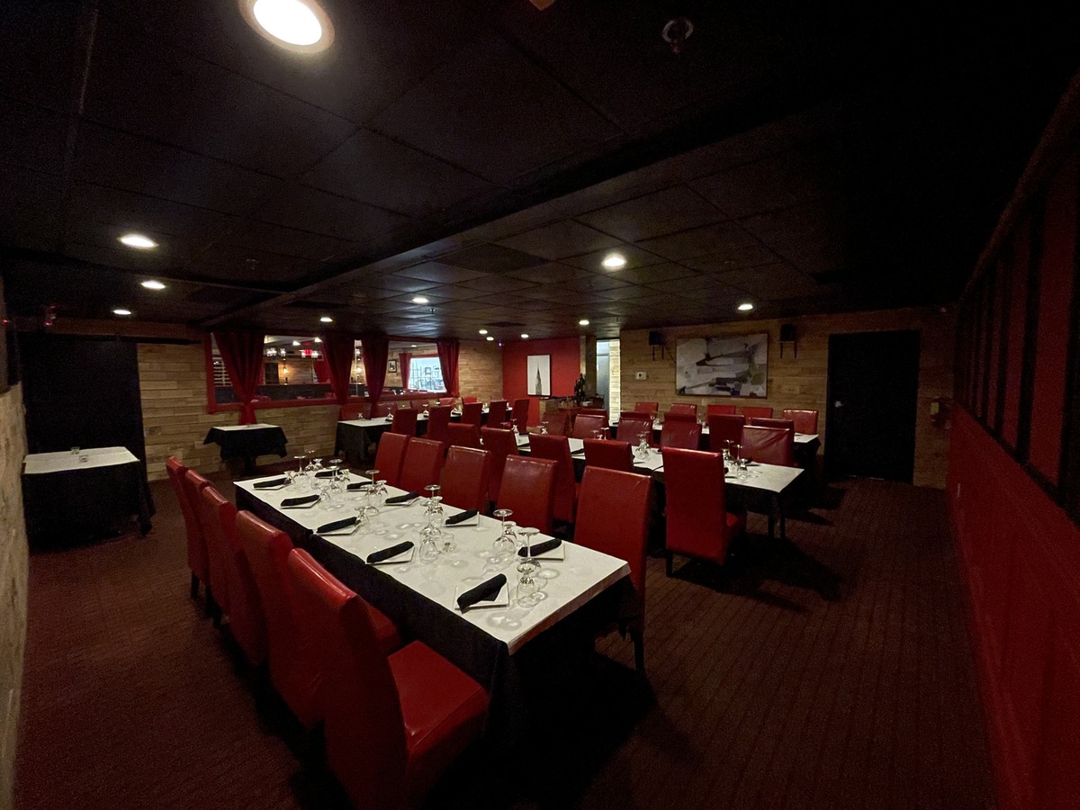 Cast Iron Chef Chop House & Oyster Bar private dining 2