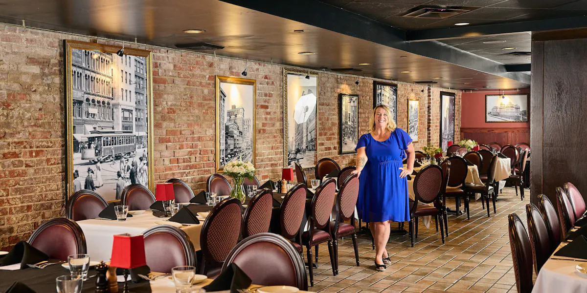 Joe Stahr's Room at St. Elmo Steak House