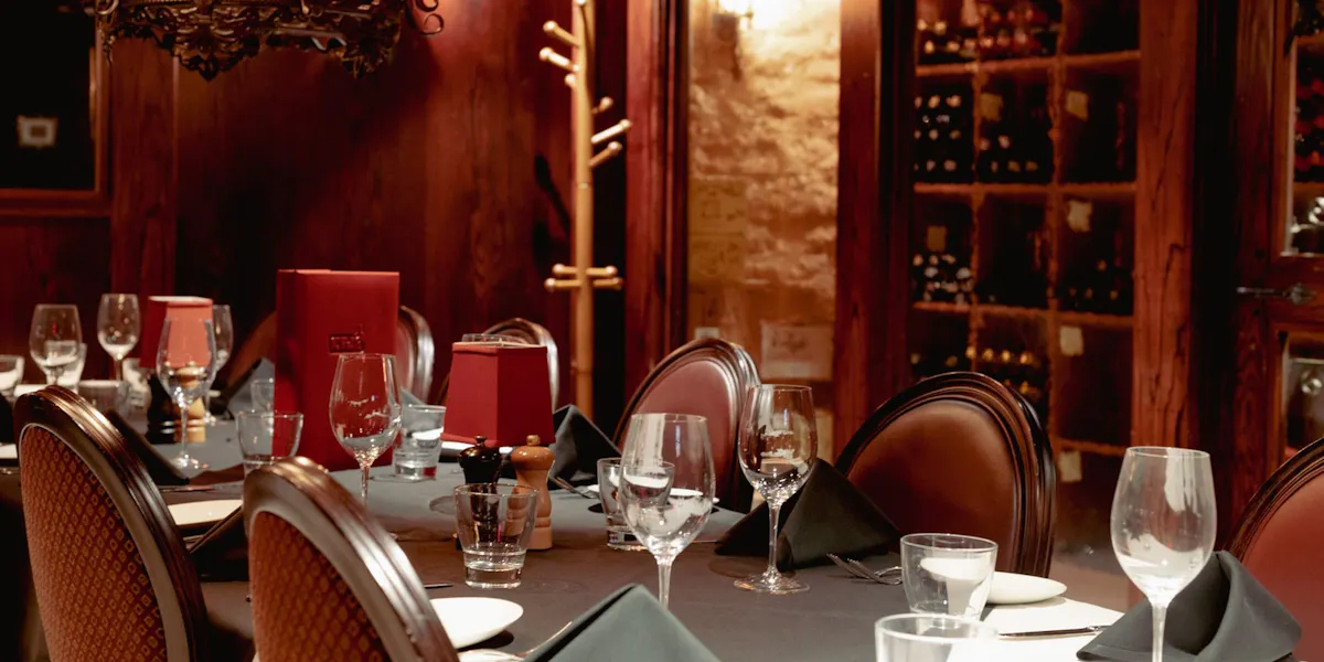 The New York Room at St. Elmo Steak House