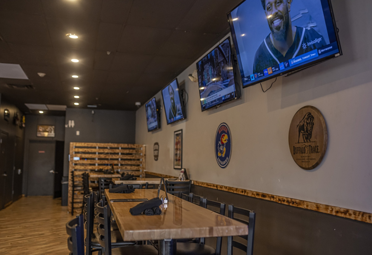 BB's Grill private dining 2