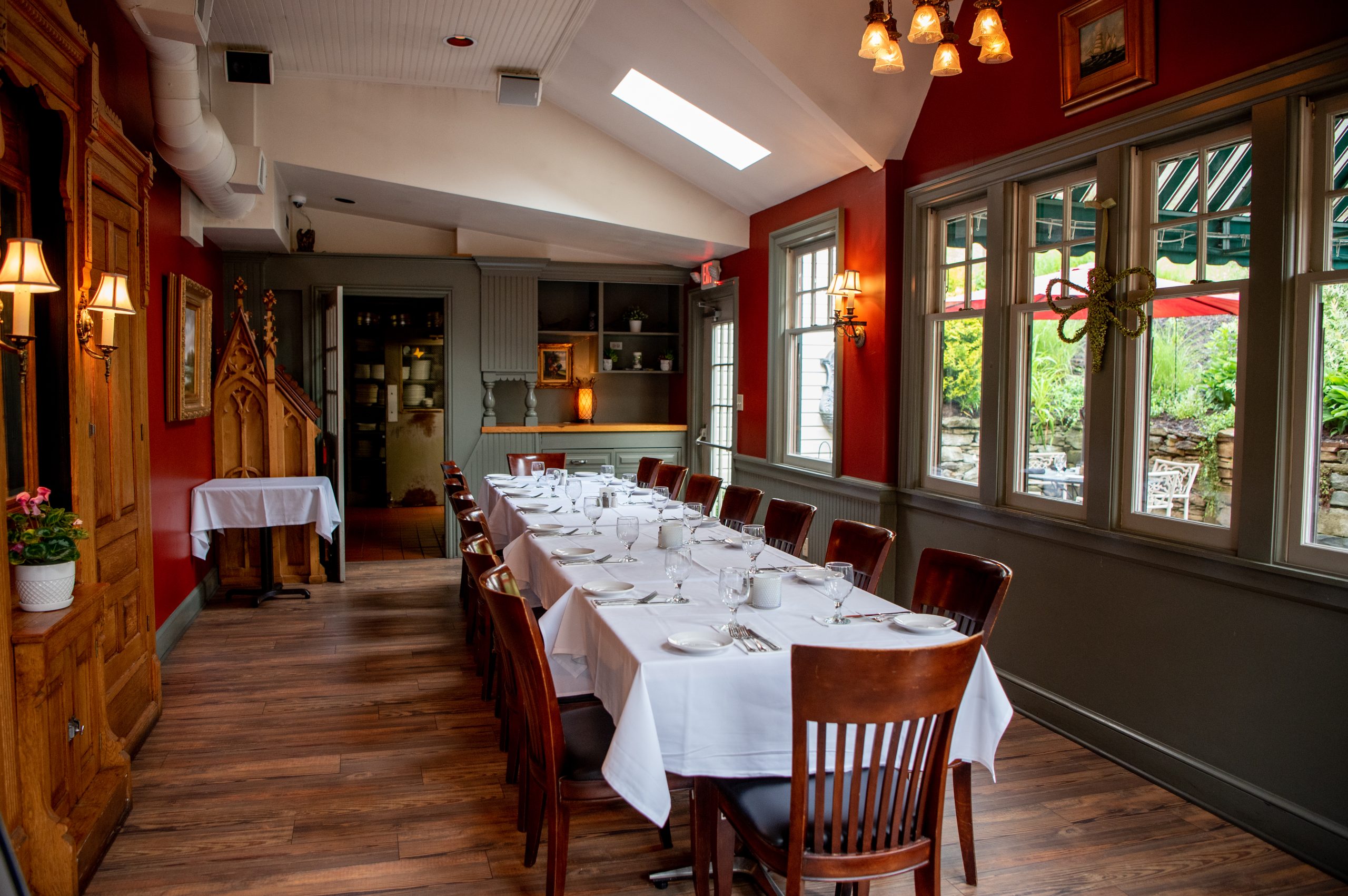The Red Room at Hartwood Restaurant & Whispers Pub