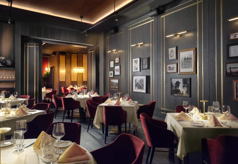 Parlor at Dean's Steak & Seafood - Indianapolis