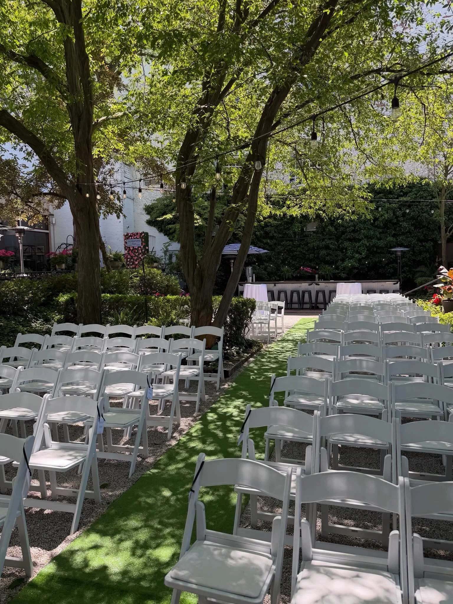 Outdoor Courtyard / Patio at Georgetown | Vosh