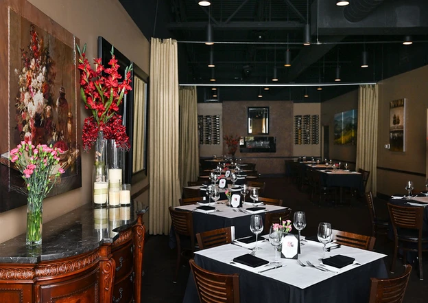 Nicola Restaurant & Bar venue