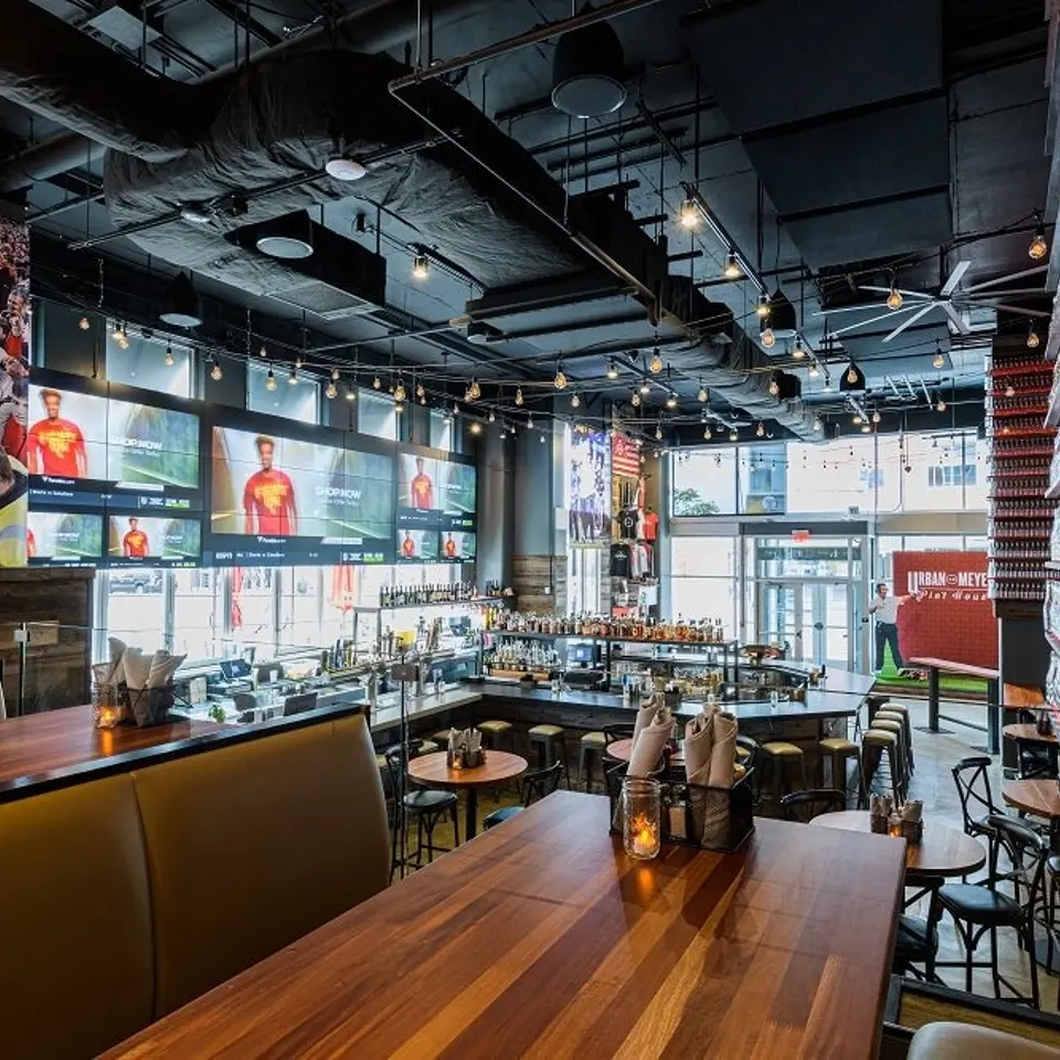 Urban Meyer's Pint House private dining 5
