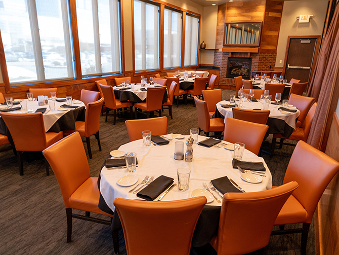 Fireside Room at Sullivan's Steakhouse - Indianapolis