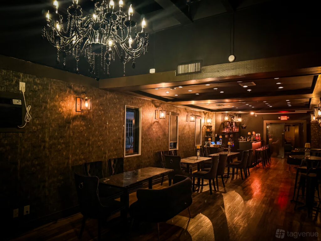 Lounge at Simone on Sunset