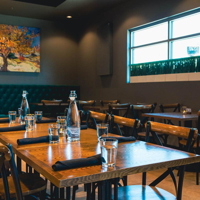 Mako's on the Creek private dining 2