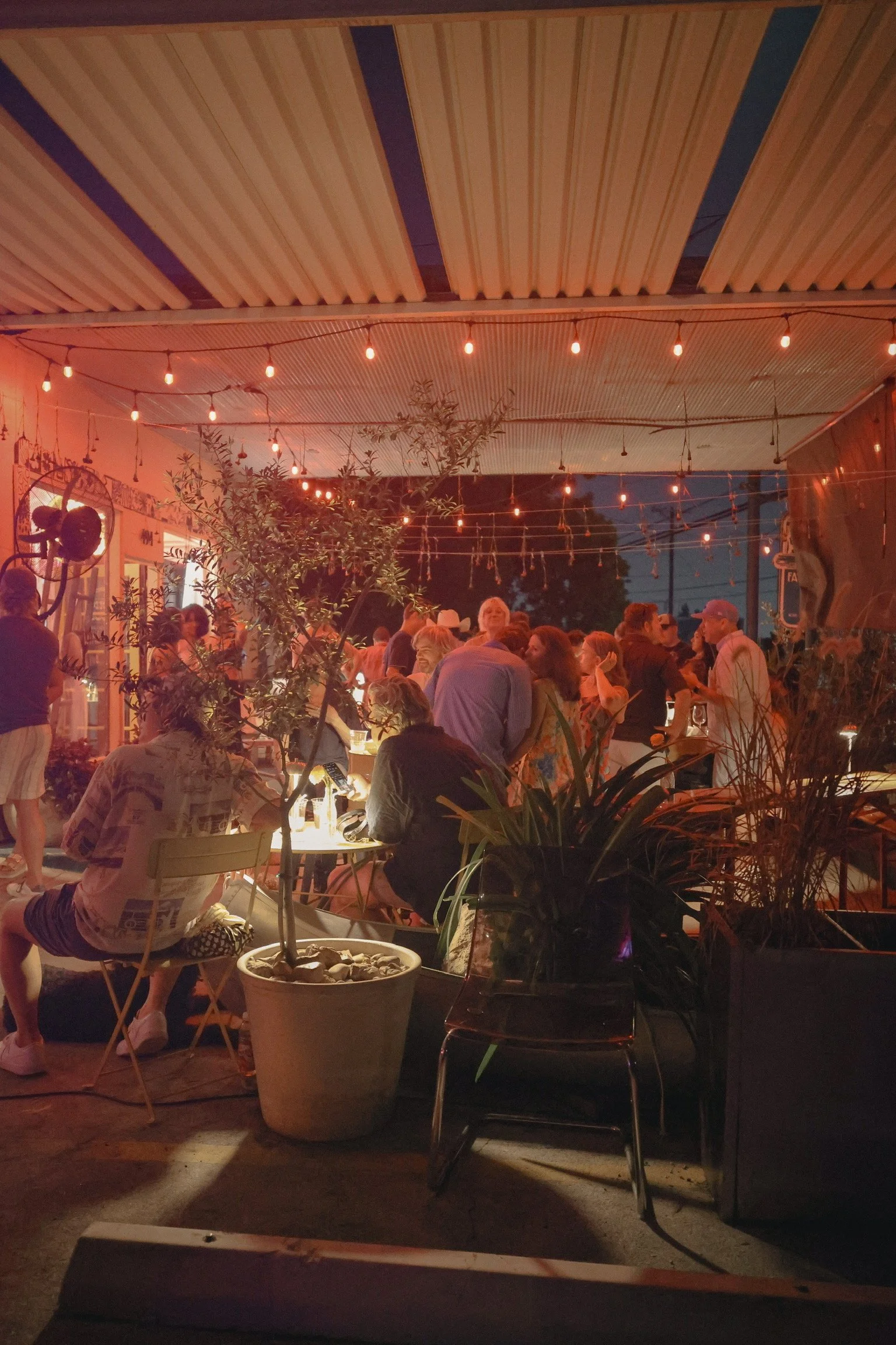 Favorite Neighbor venue