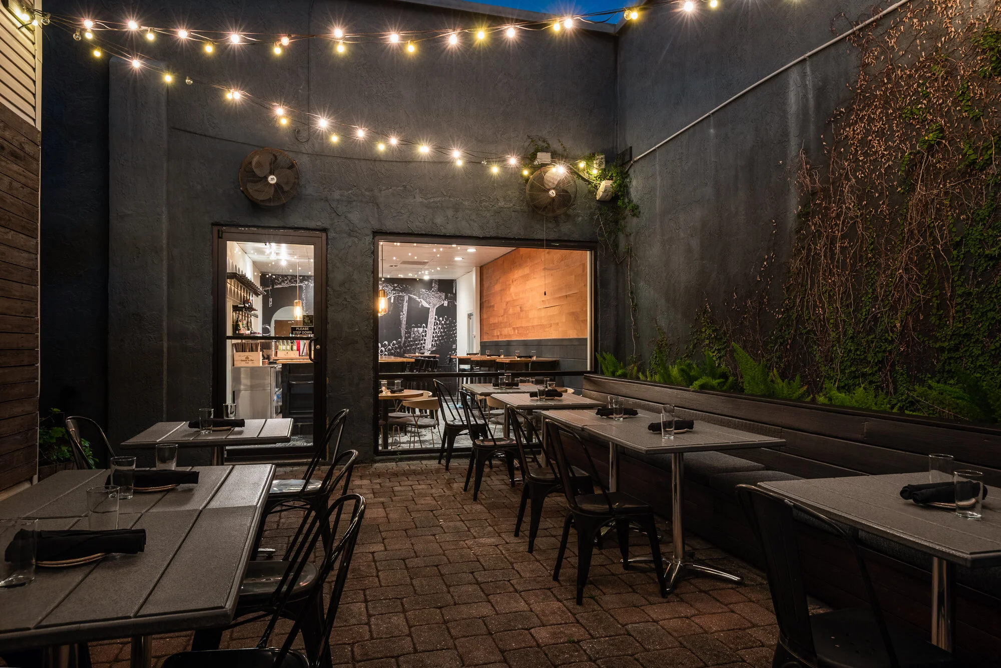 Cru Cellars private dining 4