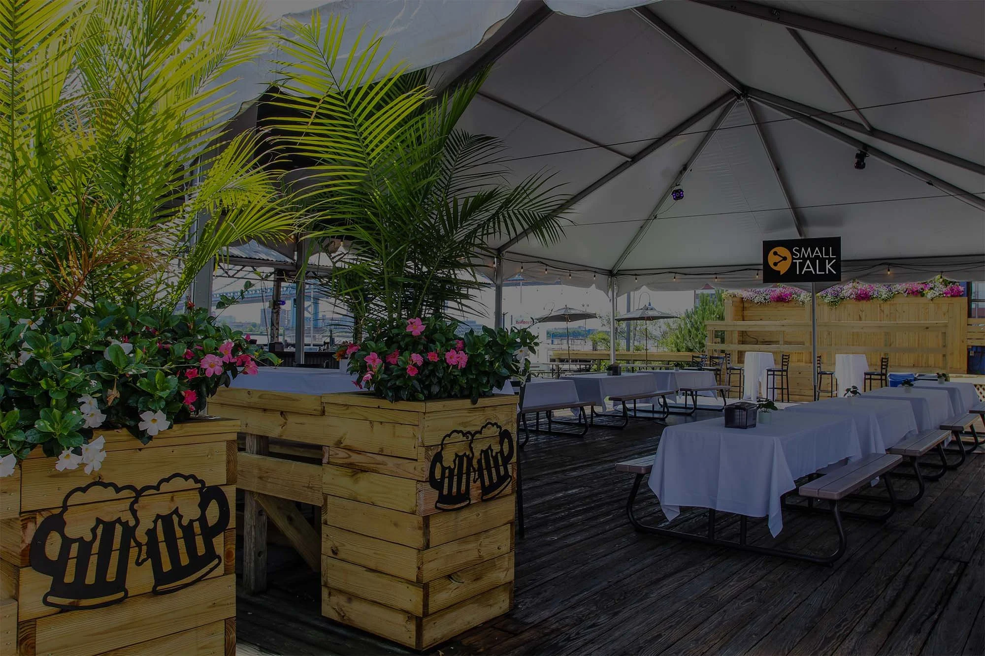 Outdoor deck at Cavanaugh's River Deck