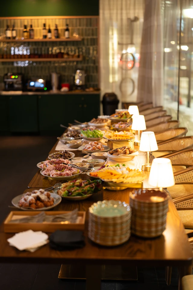 Leo Restaurant and Bar private dining 4