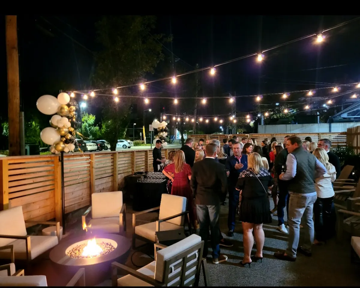 Outside Bar at The Daisy Tavern