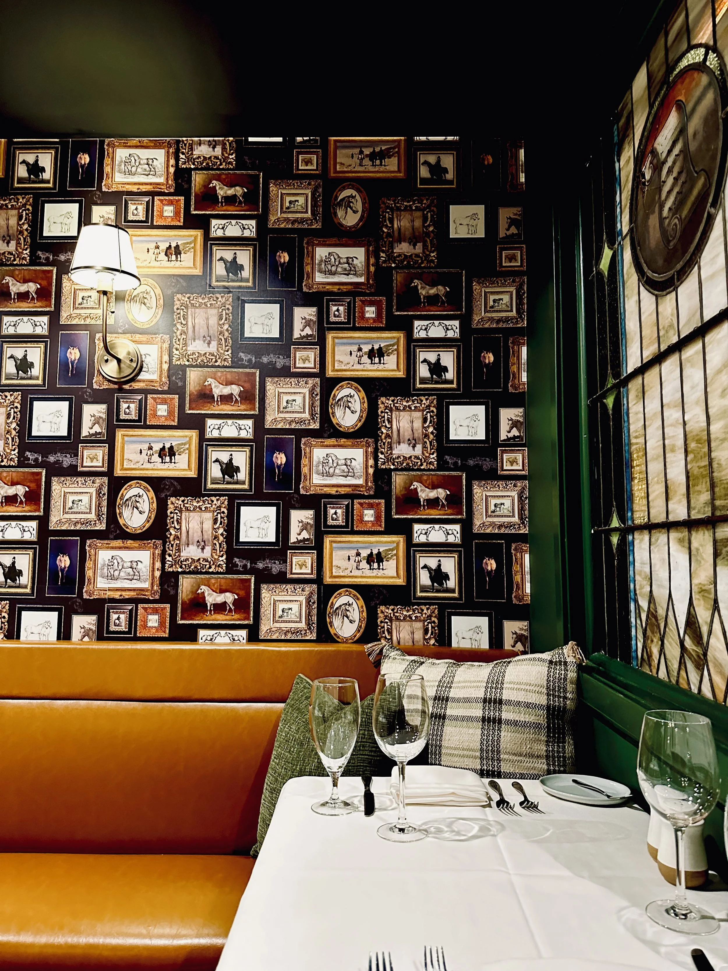The Vintner’s Table Room at Creed’s Seafood & Steaks
