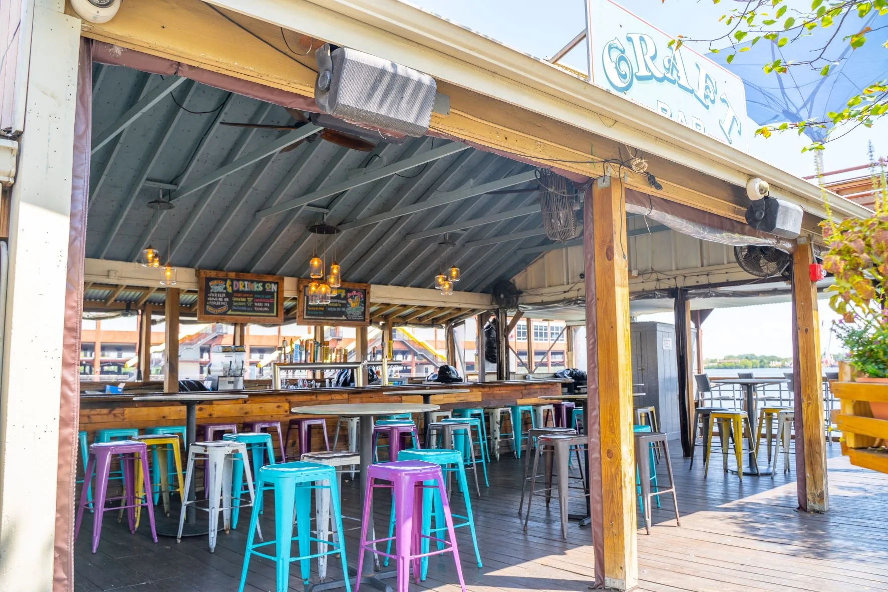 Craft Bar at Morgan’s Pier