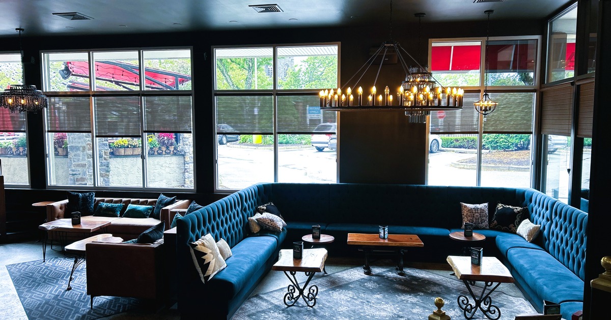 Gullifty's private dining 2