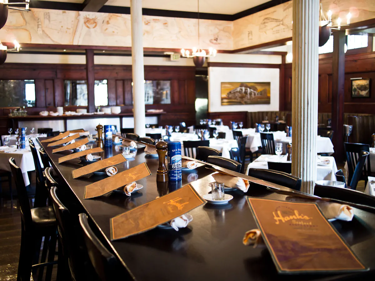 Hank's Seafood Restaurant private dining 4
