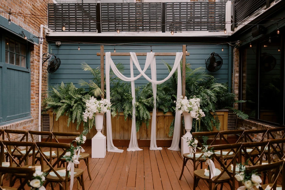 Poogan's Courtyard private dining 4