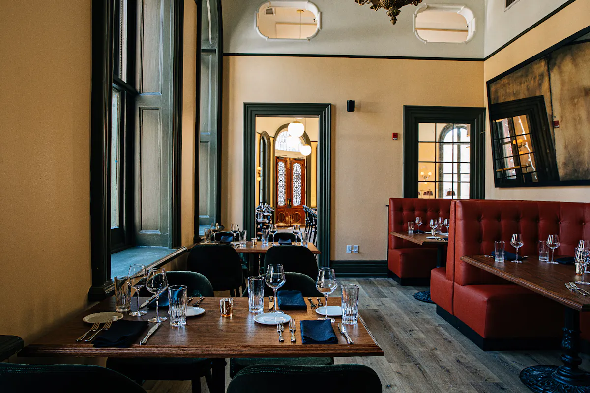 Parlor Room at Brasserie La Banque
