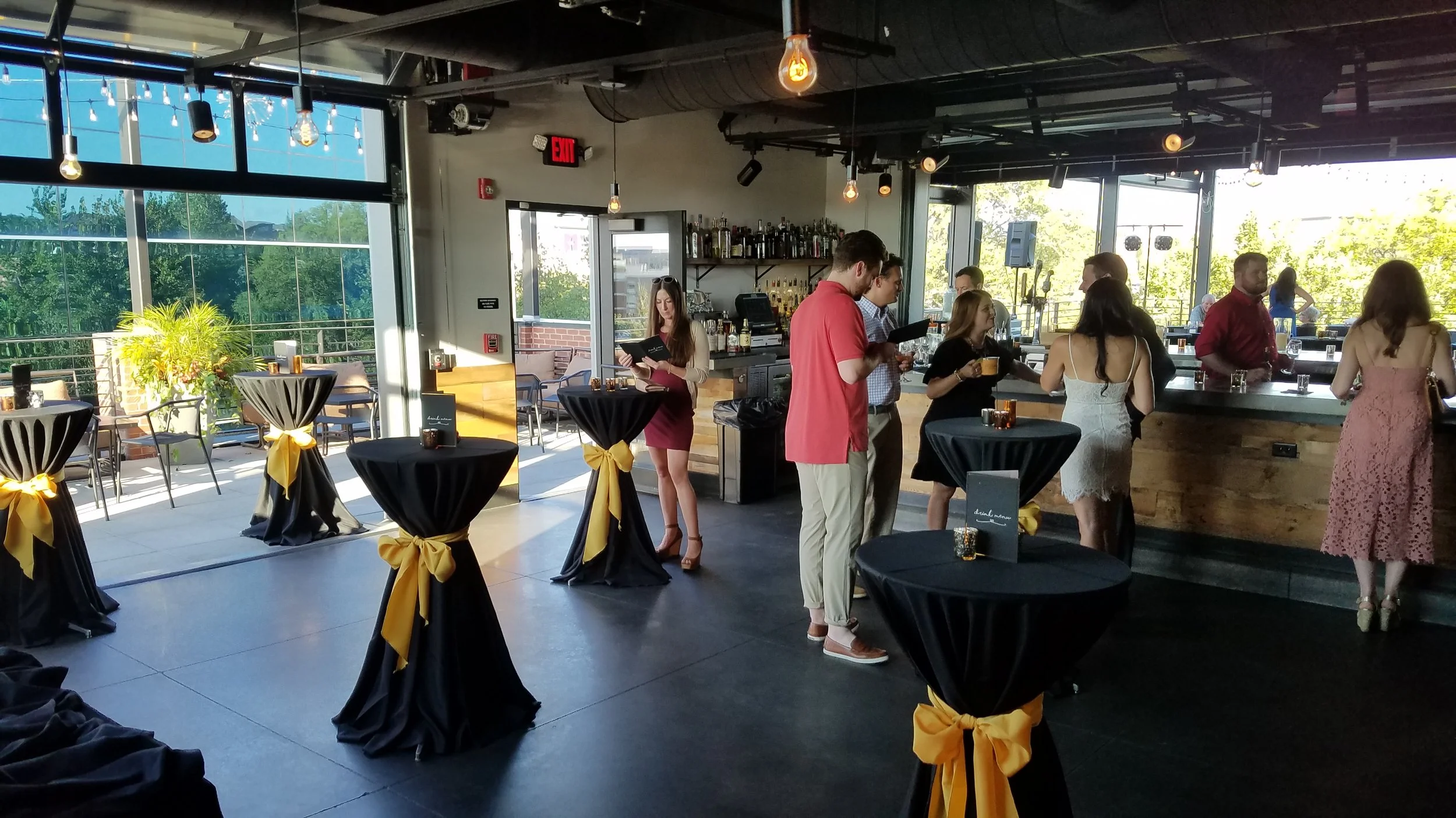 Pitch Pizzeria - West Omaha private dining 4