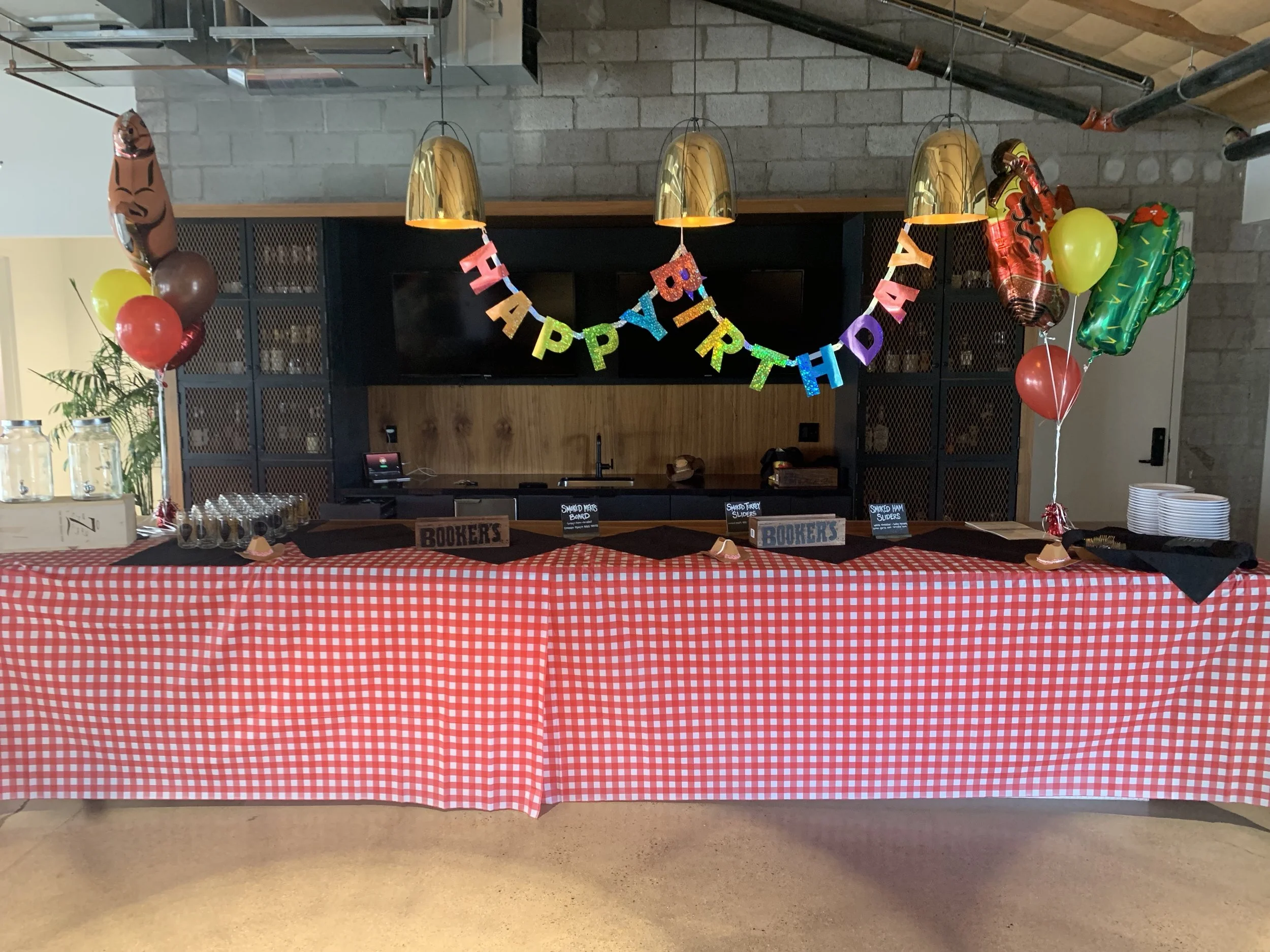 Pitch Pizzeria - West Omaha private dining 5
