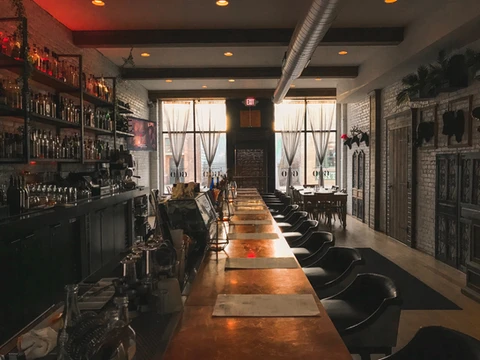 Hemingway Hall | Bar at Movida at Hotel Madrid