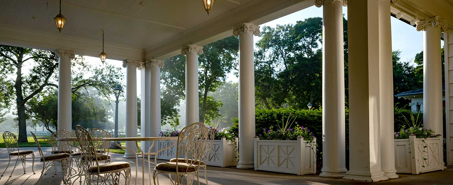 Pavilion at Lake Park Bistro