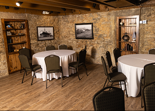 Captain's Quarters Riverside Grille private dining 3